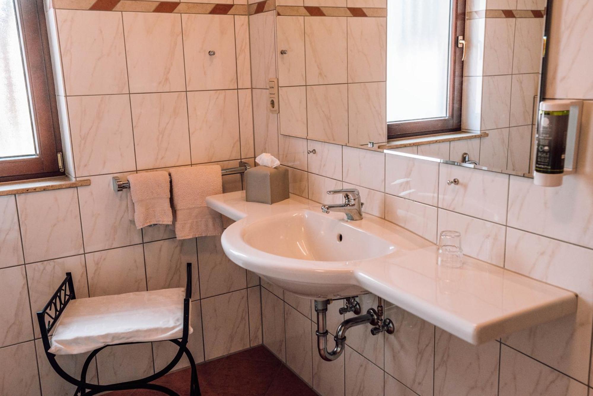 Schmidtburger Hof Hotel Weiler bei Monzingen Phòng bức ảnh